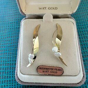 Jacmel 14k Yellow Gold White Pearl Earrings